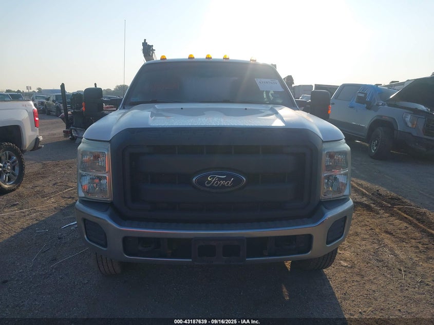 2015 Ford F-350 Chassis Xl VIN: 1FD8X3HT4FEC04094 Lot: 43187639