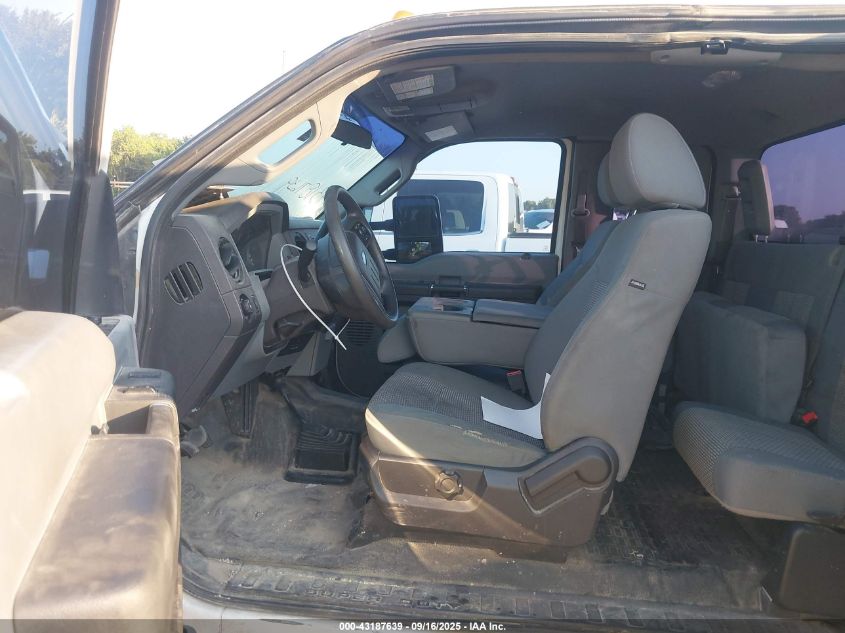 2015 Ford F-350 Chassis Xl VIN: 1FD8X3HT4FEC04094 Lot: 43187639