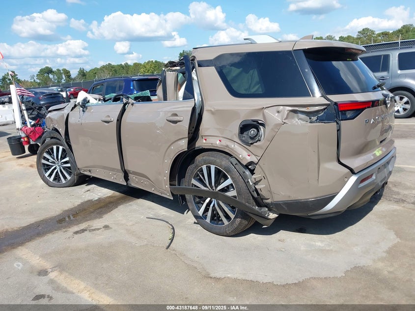 2024 NISSAN PATHFINDER auction photo 3