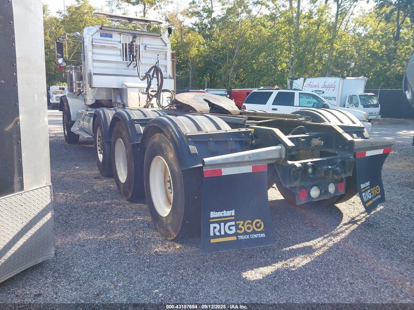 1NKDGGGG20J177358 2015   photo no. 3