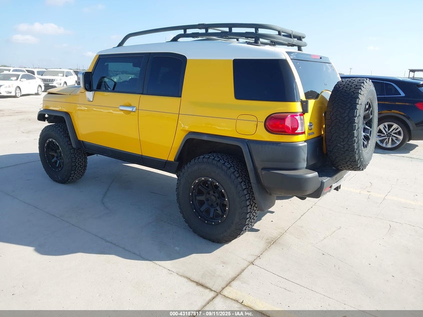 JTEBU11F470085162 2007 TOYOTA FJ CRUISER photo no. 3