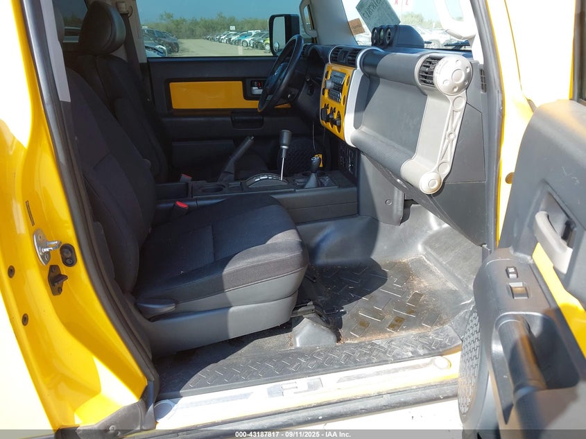 JTEBU11F470085162 2007 TOYOTA FJ CRUISER photo no. 5