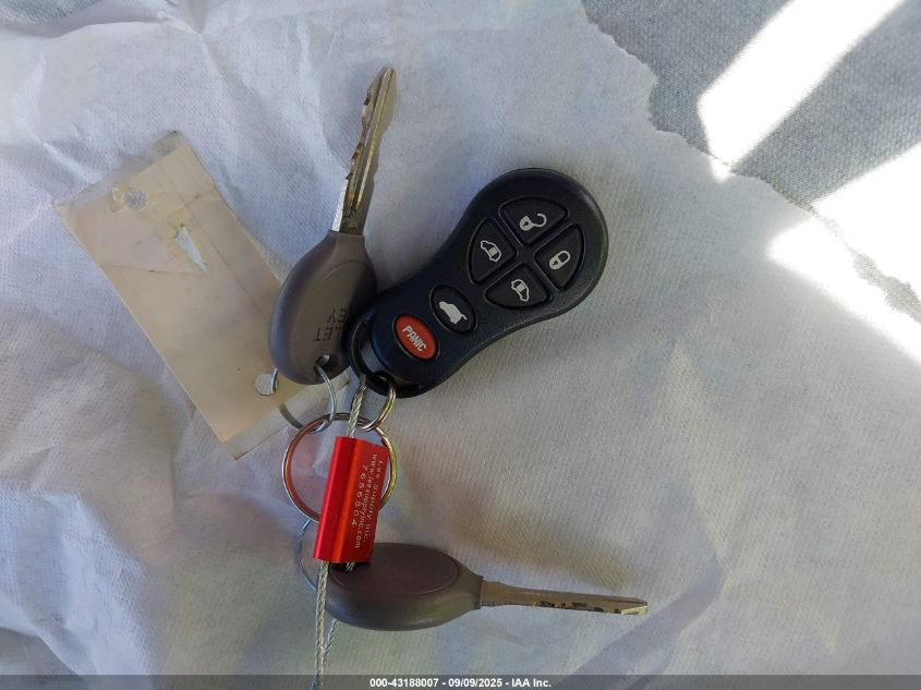 2001 Chrysler Town & Country Lxi VIN: 2C8GT54L41R285282 Lot: 43188007