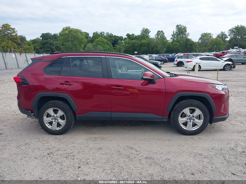 2021 TOYOTA RAV4 XLE - 2T3P1RFV9MC145902