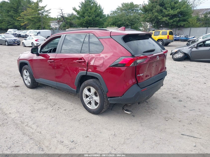 2021 TOYOTA RAV4 XLE - 2T3P1RFV9MC145902