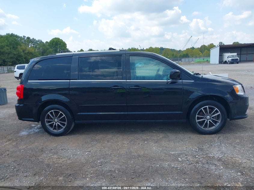 2017 DODGE GRAND CARAVAN SXT - 2C4RDGCG8HR749627