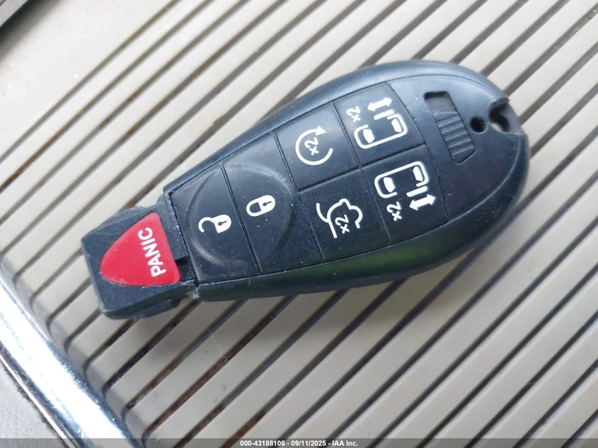 2017 DODGE GRAND CARAVAN SXT - 2C4RDGCG8HR749627