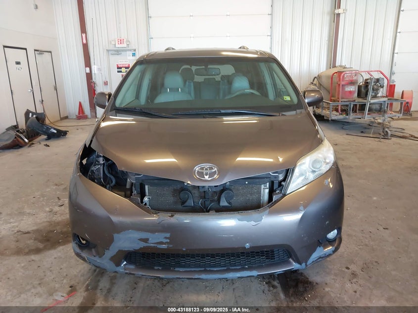 2011 Toyota Sienna Xle VIN: 5TDDK3DC8BS019073 Lot: 43188123