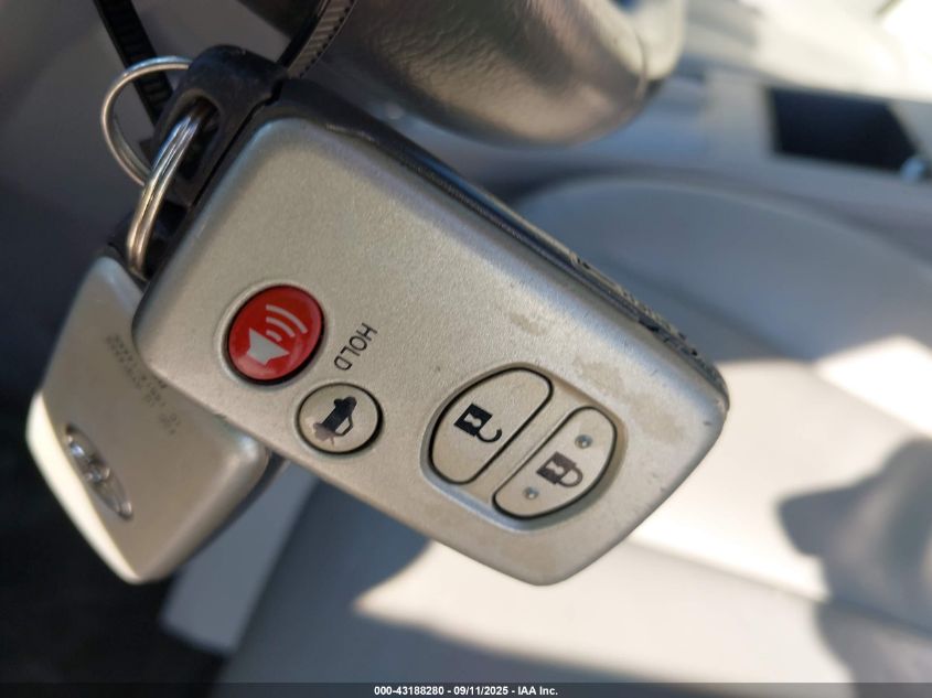 2007 Toyota Camry Hybrid VIN: JTNBB46K773011701 Lot: 43188280