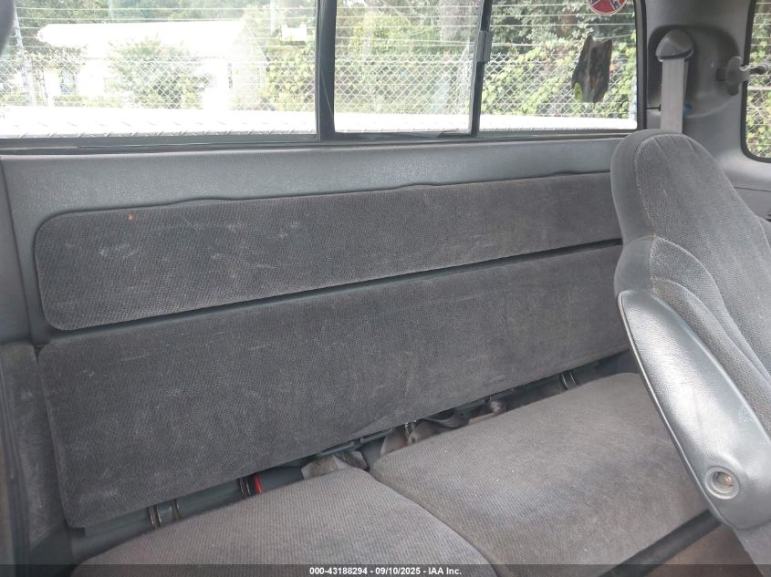 2000 Dodge Dakota Slt/Sport VIN: 1B7GL22X9YS592381 Lot: 43188294