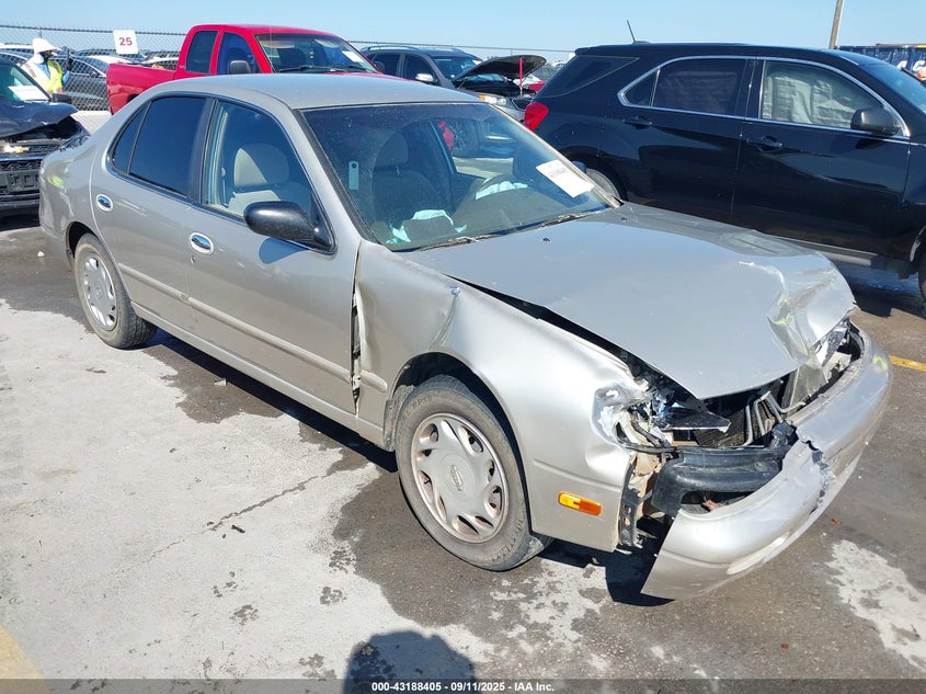 1N4BU31D4VC171278 1997 Nissan Altima Gle/Gxe/Se/Xe auction photo 1