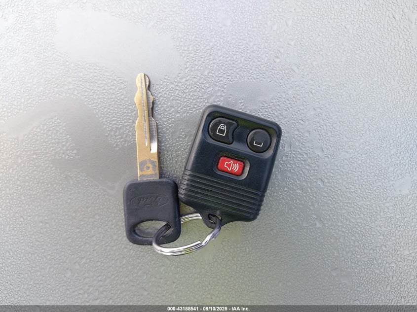 2005 Ford F-250 Lariat/Xl/Xlt VIN: 1FTSW21P05EB22026 Lot: 43188541