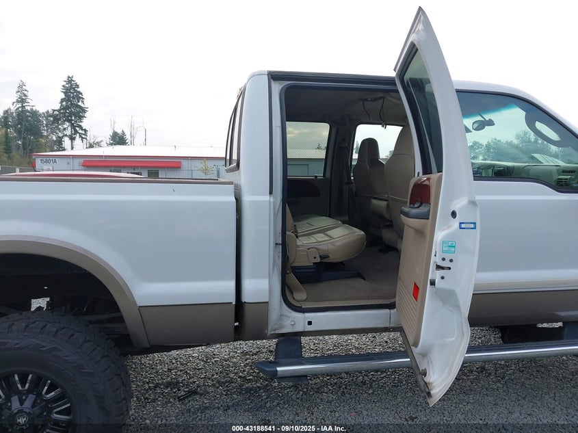 2005 Ford F-250 Lariat/Xl/Xlt VIN: 1FTSW21P05EB22026 Lot: 43188541