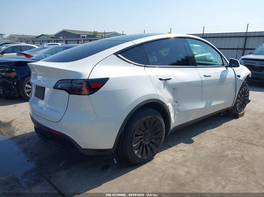 Vin: 5yjygdeexlf032986, lot: 43683382, tesla model y long range dual motor all-wheel drive 20204
