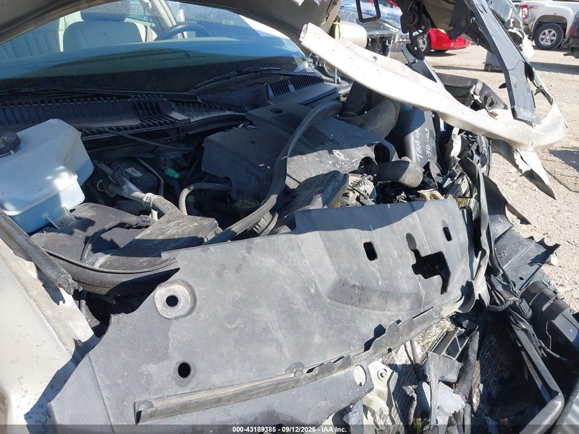 2004 Lincoln Town Car Signature VIN: 1LNHM81W04Y641354 Lot: 43189385