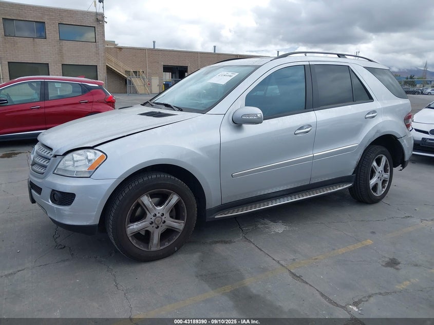2008 Mercedes-Benz Ml 350 4Matic silver suv gasoline 4JGBB86E28A384272 photo #3
