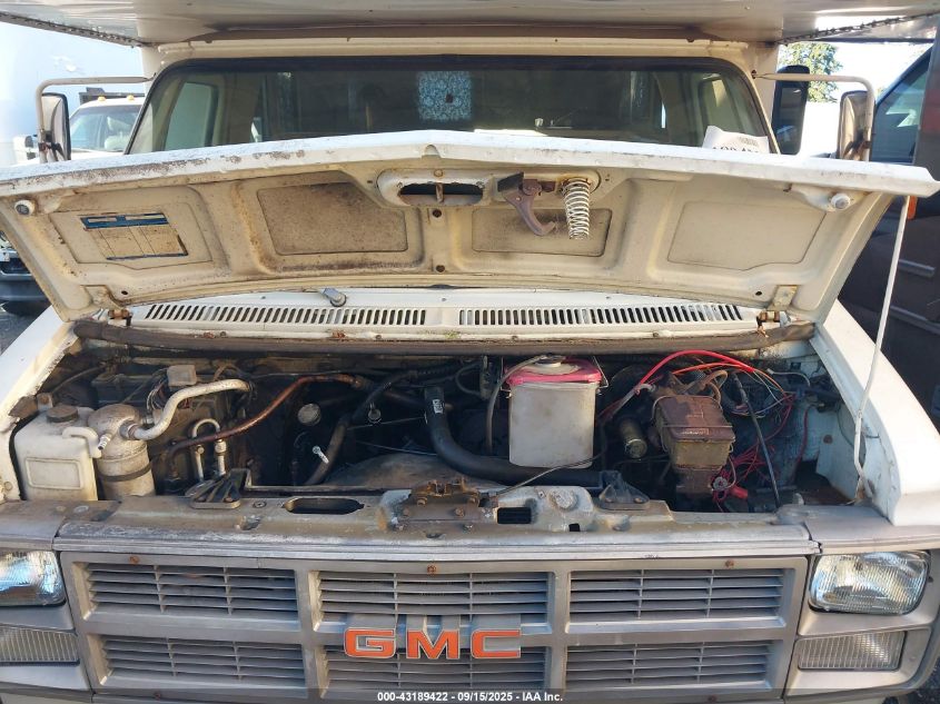 1984 GMC Cutaway Van G3500 VIN: 2GDJG31M5E4523541 Lot: 43189422