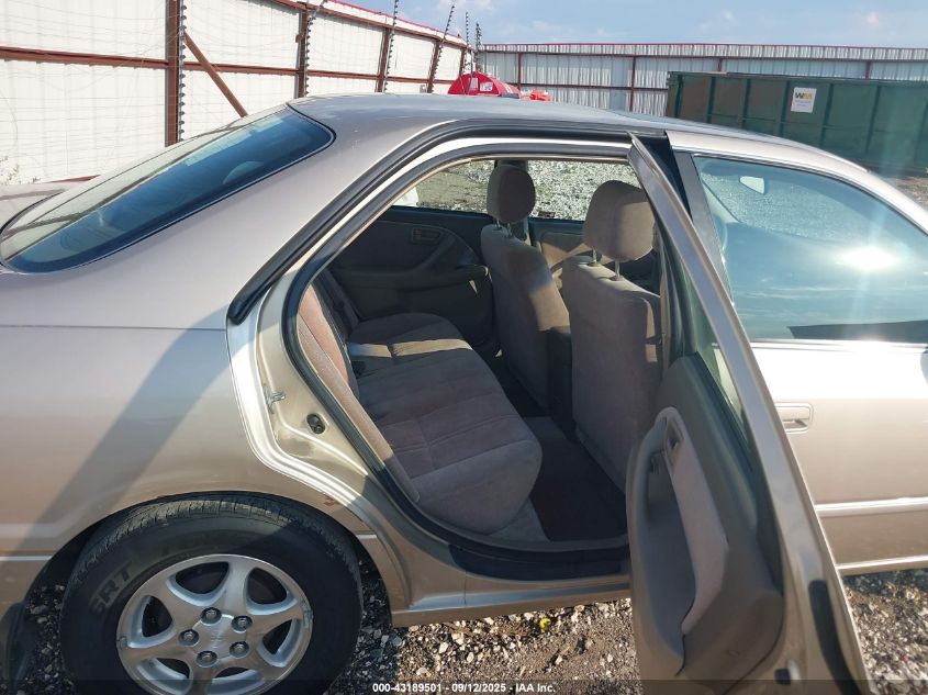 1998 Toyota Camry Le VIN: JT2BG28K4W0143881 Lot: 43189501