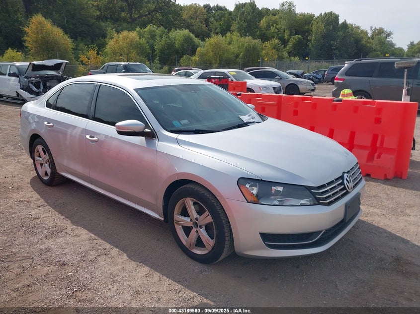 2013 VOLKSWAGEN PASSAT 2.0L TDI SE - 1VWBN7A33DC027111