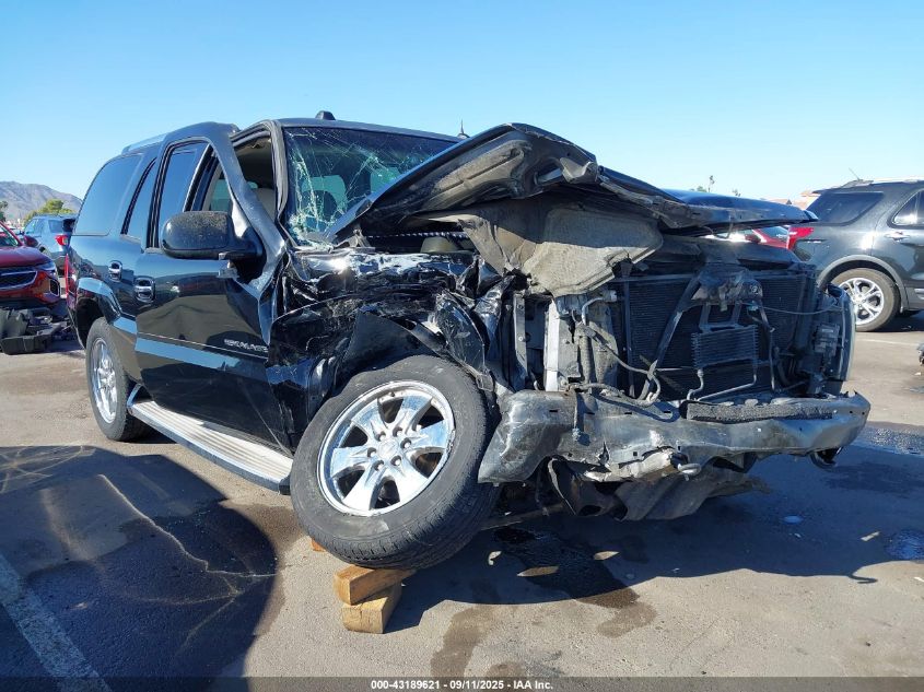 2005 Cadillac Escalade Standard VIN: 1GYEK63N85R261304 Lot: 43189621