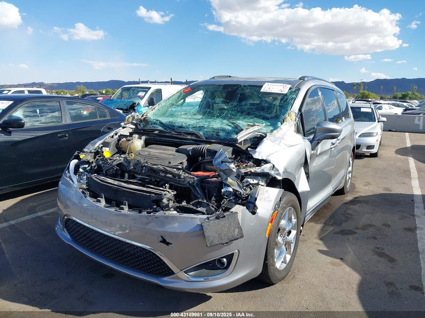 2019 Chrysler Pacifica Limited VIN: 2C4RC1GG4KR552357 Lot: 43189981