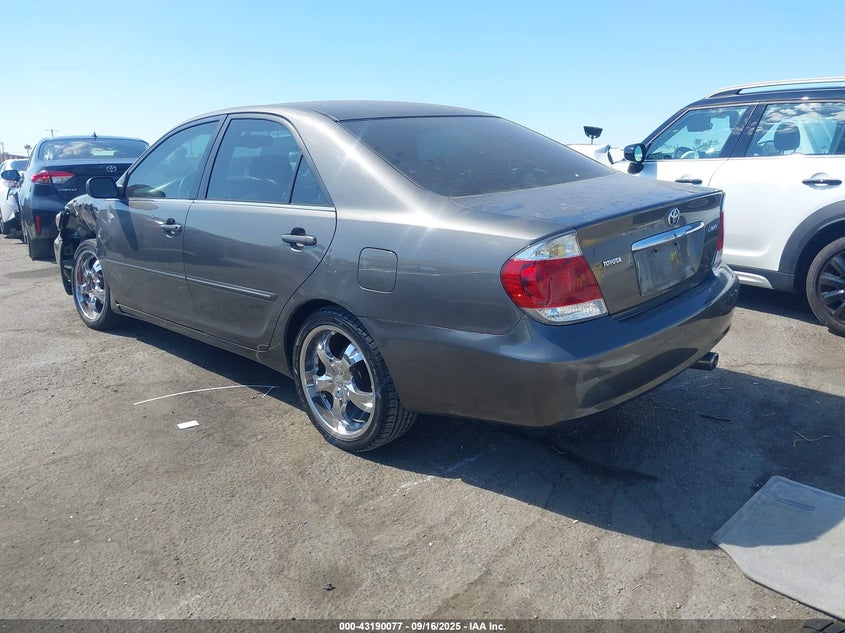 4T1BE32K45U955745 2005 TOYOTA CAMRY photo no. 3