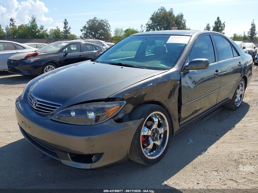 4T1BE32K45U955745 2005 TOYOTA CAMRY photo no. 2