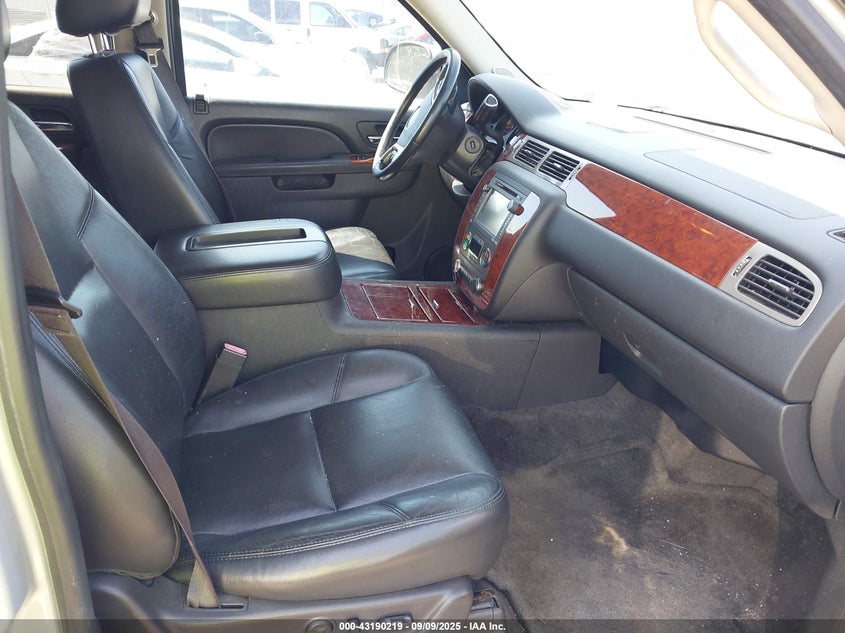 2013 CHEVROLET TAHOE LTZ - 1GNSKCE02DR287234