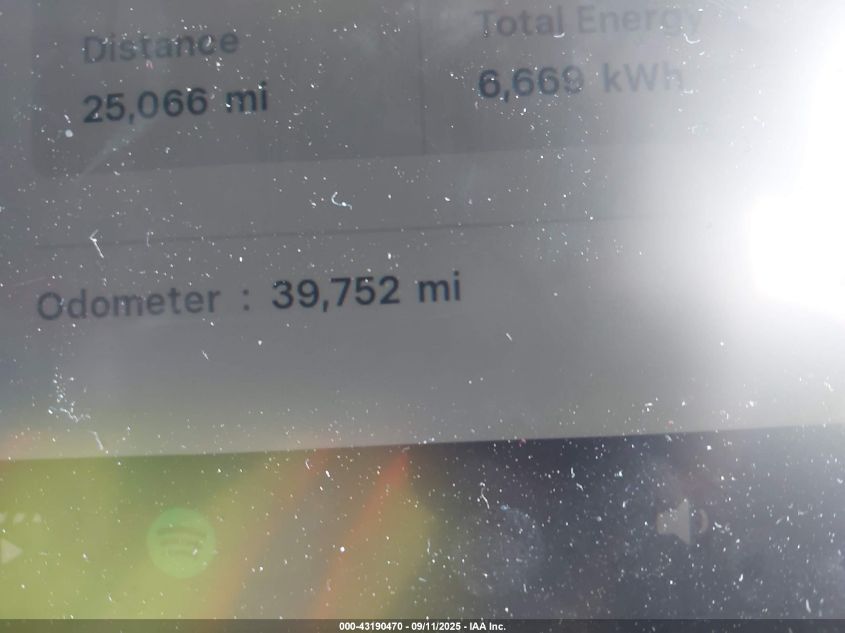 2023 Tesla Model Y Awd/Long Range Dual Motor All-Wheel Drive VIN: 7SAYGDEE8PA126452 Lot: 43190470