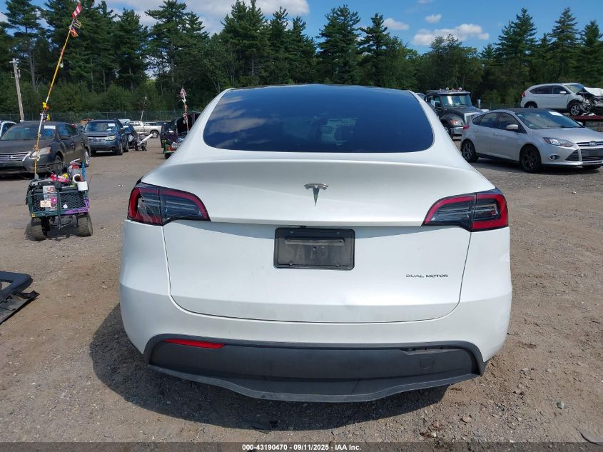 2023 Tesla Model Y Awd/Long Range Dual Motor All-Wheel Drive VIN: 7SAYGDEE8PA126452 Lot: 43190470