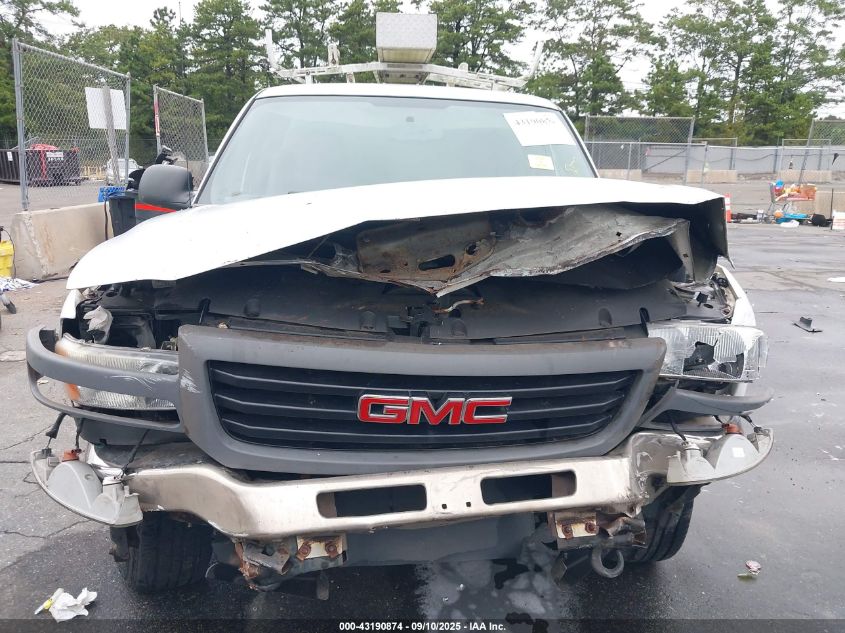 2005 GMC Sierra 1500 Work Truck VIN: 1GTEC14VX5Z220581 Lot: 43190874