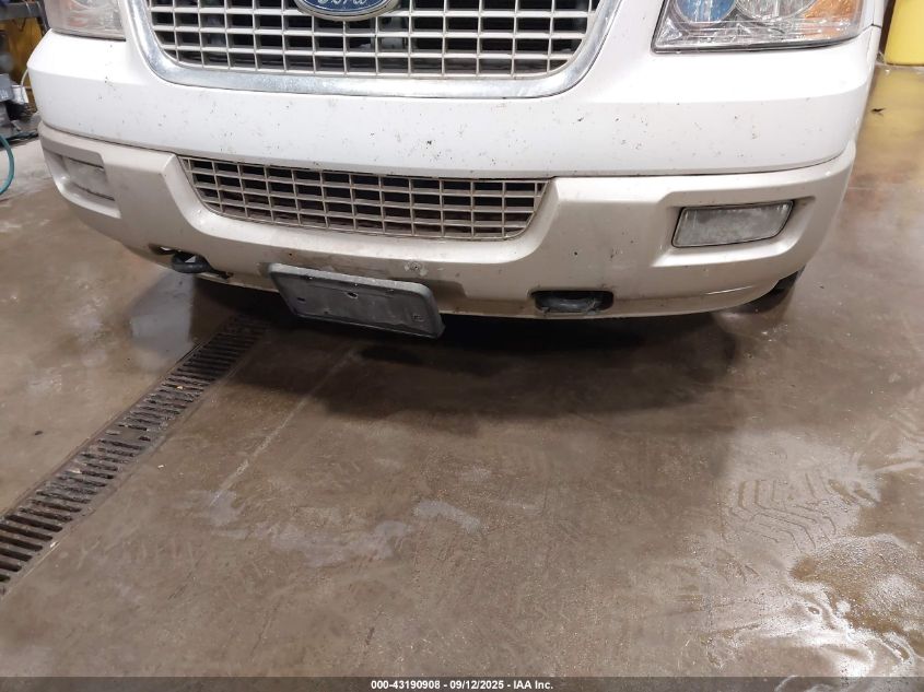 2005 Ford Expedition Eddie Bauer/King Ranch VIN: 1FMFU18585LA02939 Lot: 43190908
