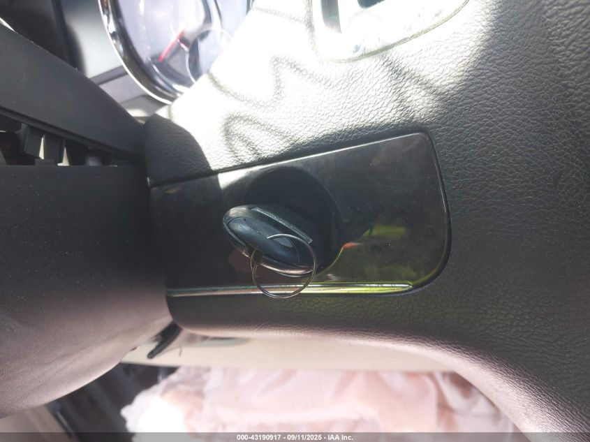 2011 Chrysler Town & Country Touring VIN: 2A4RR5DG2BR697854 Lot: 43190917