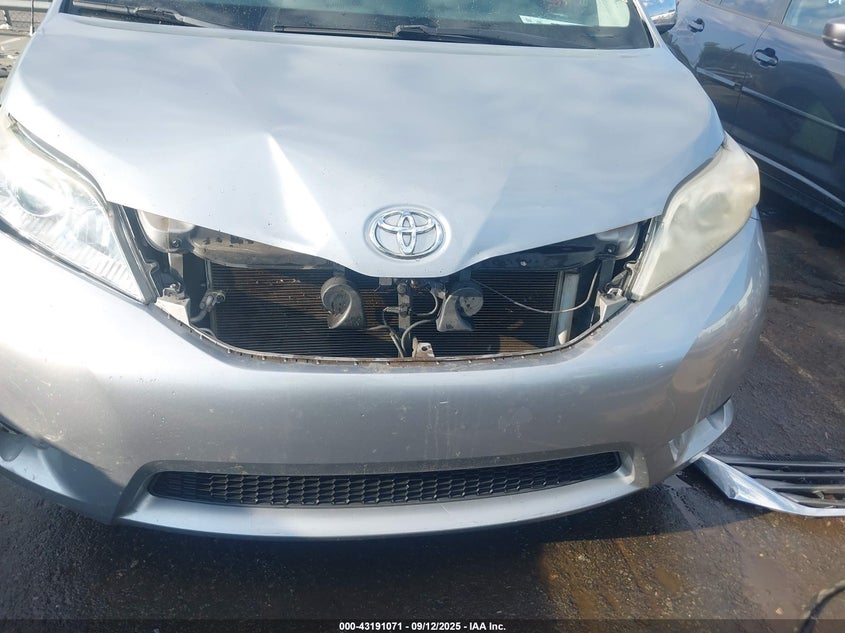 2011 Toyota Sienna Xle V6 VIN: 5TDYK3DC3BS119342 Lot: 43191071