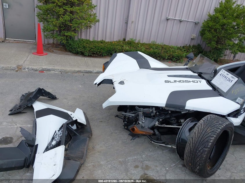 2021 Polaris Slingshot S With Technology Package VIN: 57XAATHDXM8145989 Lot: 43191265