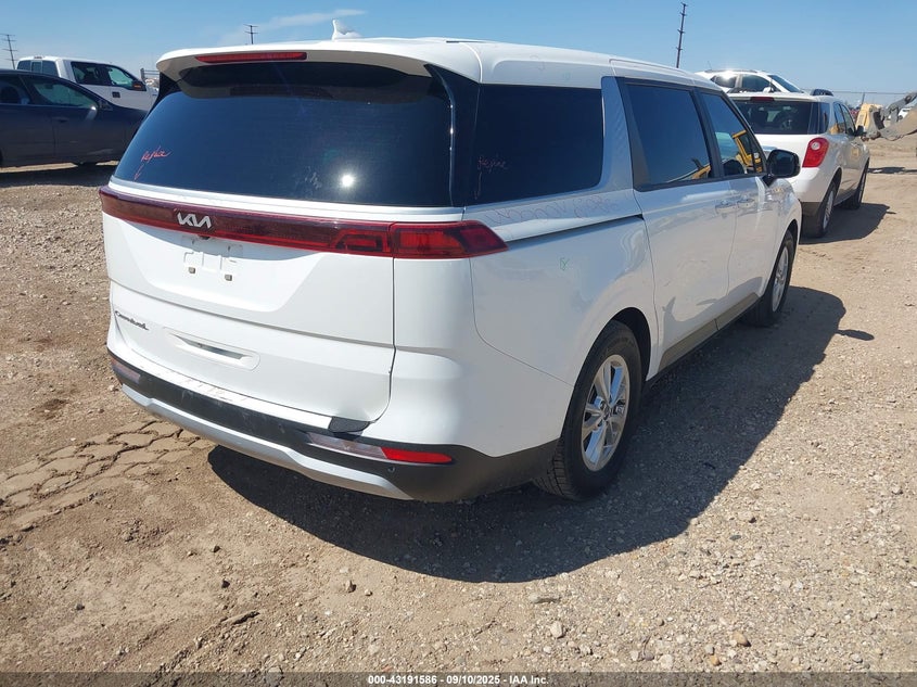 KNDNB4H36N6114501 2022 KIA CARNIVAL photo no. 4