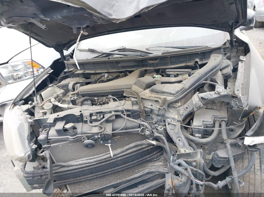 2014 NISSAN ROGUE S 5N1AT2MT0EC761382