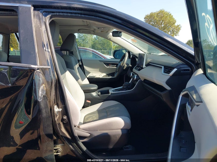 2025 TOYOTA RAV4 XLE - 2T3P1RFV7SC532185