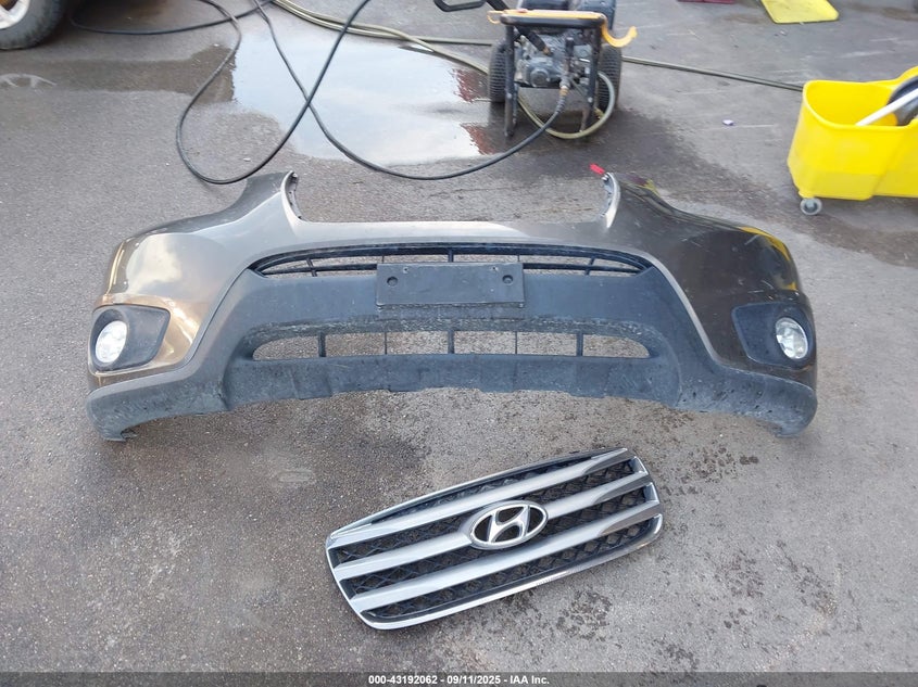 2012 Hyundai Santa Fe Limited V6 VIN: 5XYZKDAG3CG141356 Lot: 43192062