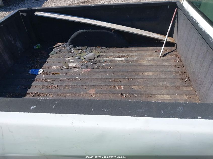 2005 GMC Sierra 1500 Work Truck VIN: 1GTEC14X45Z119117 Lot: 43192252