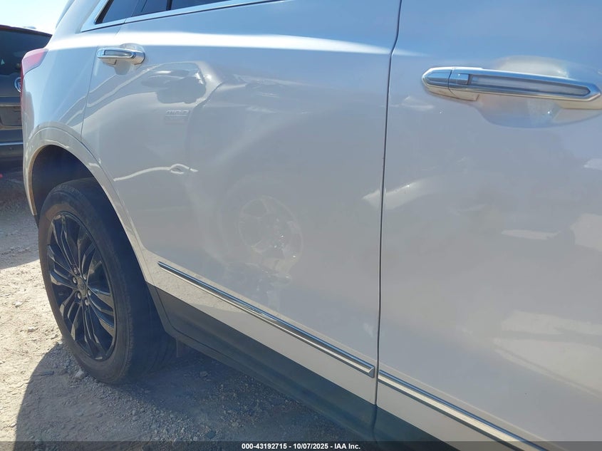 1GYKNCRS0HZ119894 2017 CADILLAC XT5 photo no. 21