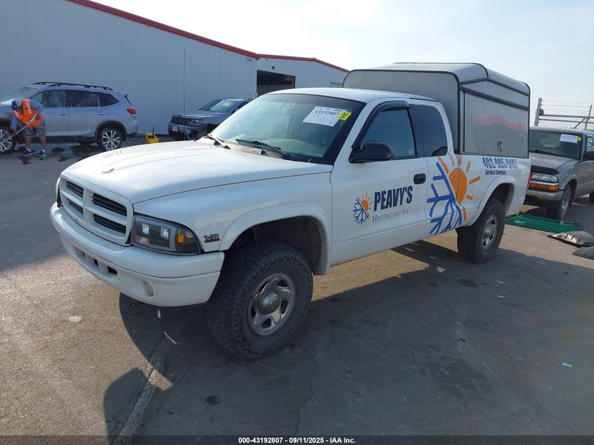 1B7GG22N3YS765590 2000 DODGE DAKOTA photo no. 2