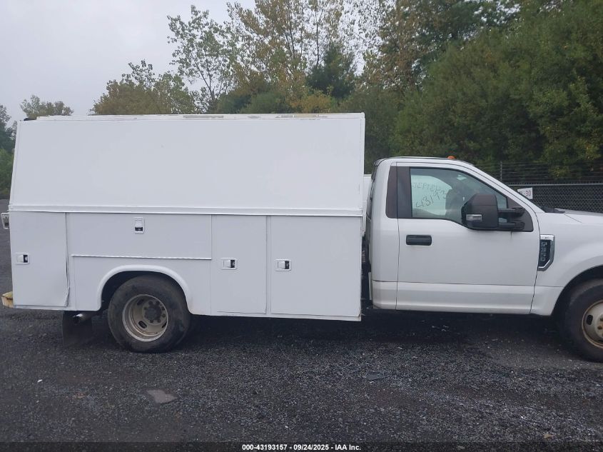 2017 Ford F-350 Chassis Xl VIN: 1FDRF3G62HEF22754 Lot: 43193157