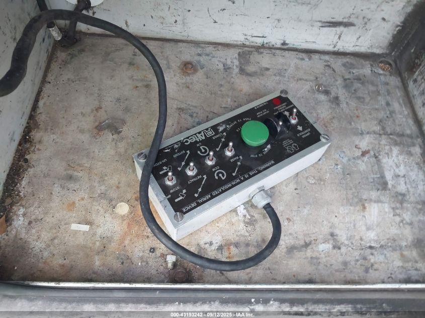 2008 Ford F-450 Chassis Xl/Xlt VIN: 1FDXF46Y58EA55300 Lot: 43193242