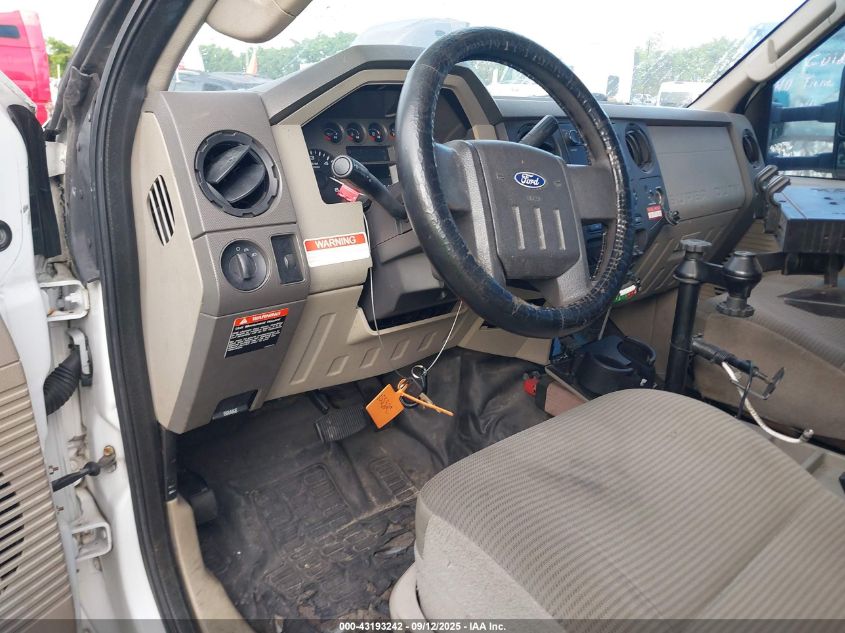 2008 Ford F-450 Chassis Xl/Xlt VIN: 1FDXF46Y58EA55300 Lot: 43193242