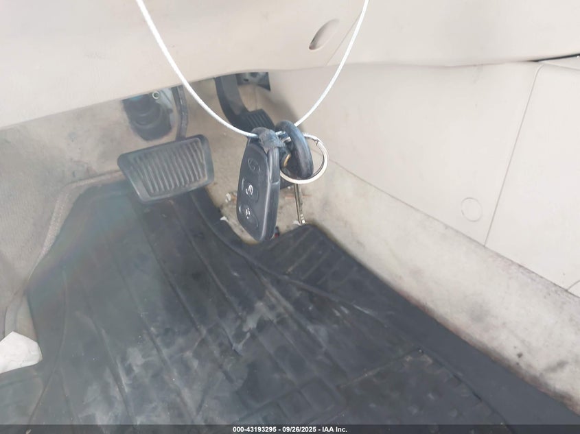 2009 Hyundai Santa Fe Gls VIN: 5NMSG13D59H325720 Lot: 43193295