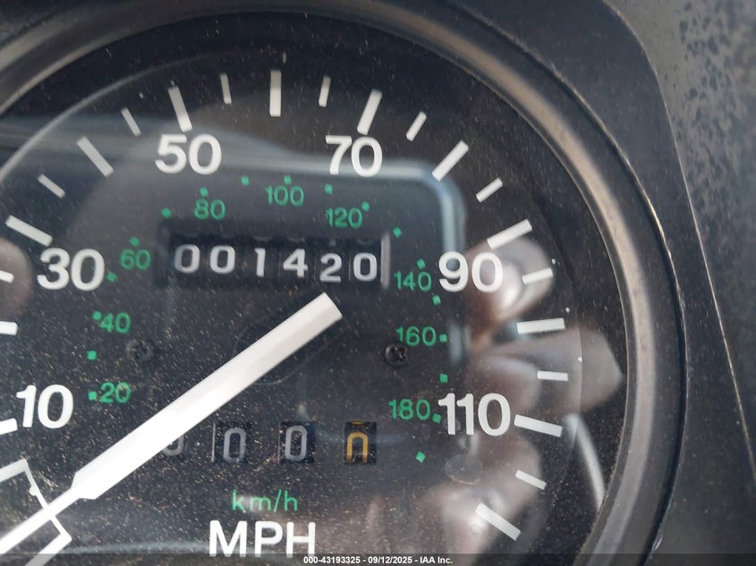 1981 Land Rover Defender VIN: SALLBCMV1AA132562 Lot: 43193325