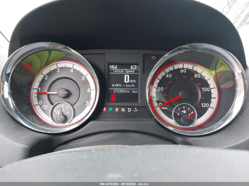 2011 Dodge Grand Caravan Crew VIN: 2D4RN5DG5BR710388 Lot: 43193392