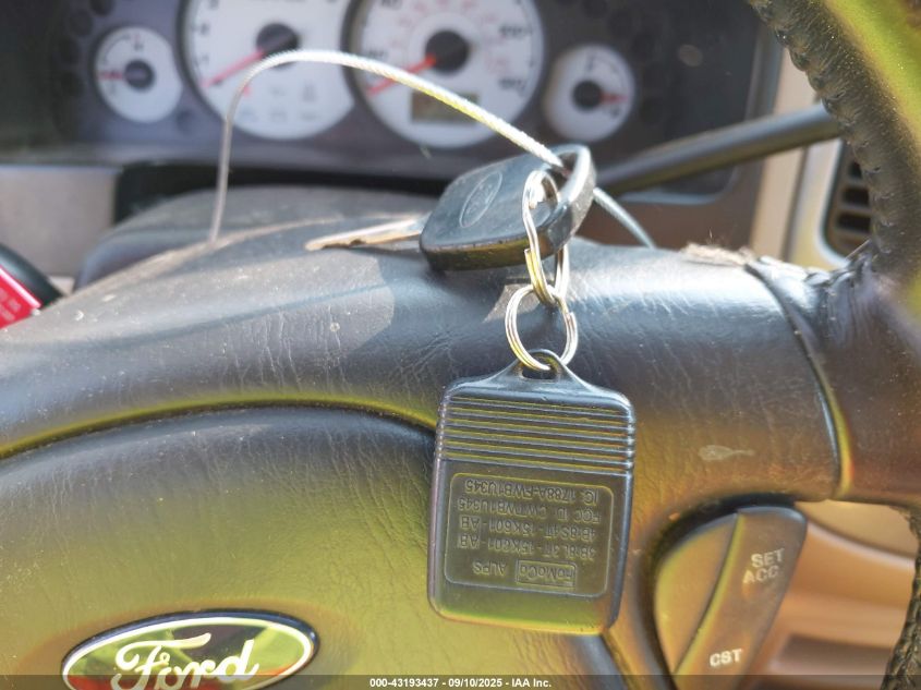 2003 Ford Escape Xlt VIN: 1FMYU93133KA07030 Lot: 43193437