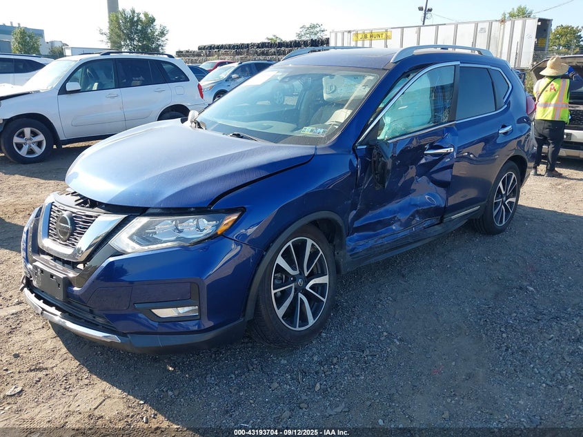 5N1AT2MV0LC745245 2020 NISSAN ROGUE photo no. 2